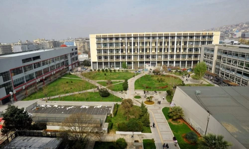 Κορονοϊός: Συναγερμός στις υγειονομικές αρχές -Θετικοί φοιτητές του ΑΠΘ μετά το πάρτι (βίντεο)